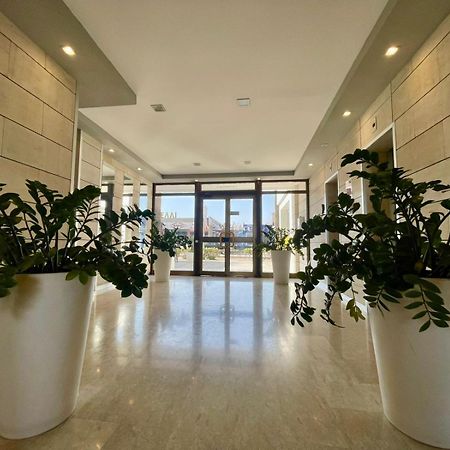 Sea View Suite In Makenzy Larnaca Exterior photo