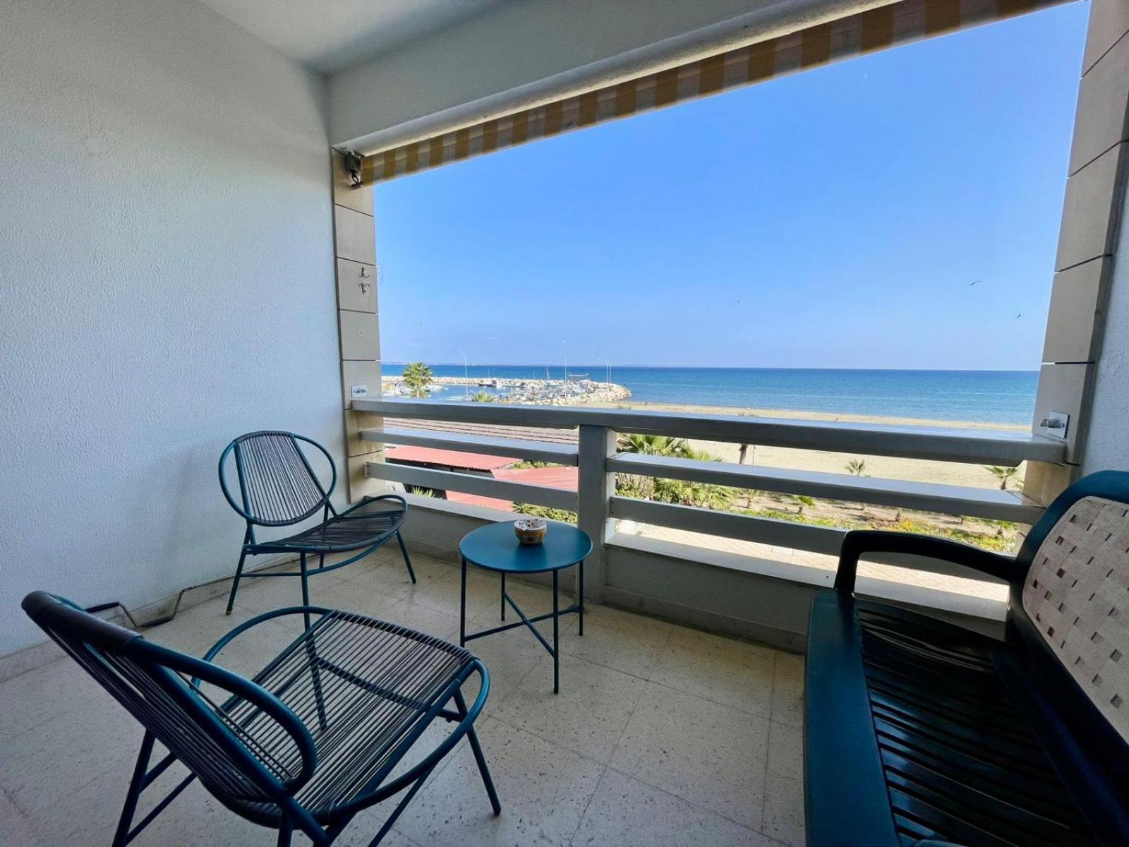 Sea View Suite In Makenzy Larnaca Exterior photo