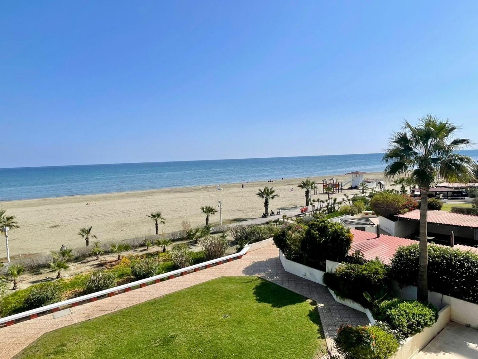 Sea View Suite In Makenzy Larnaca Exterior photo